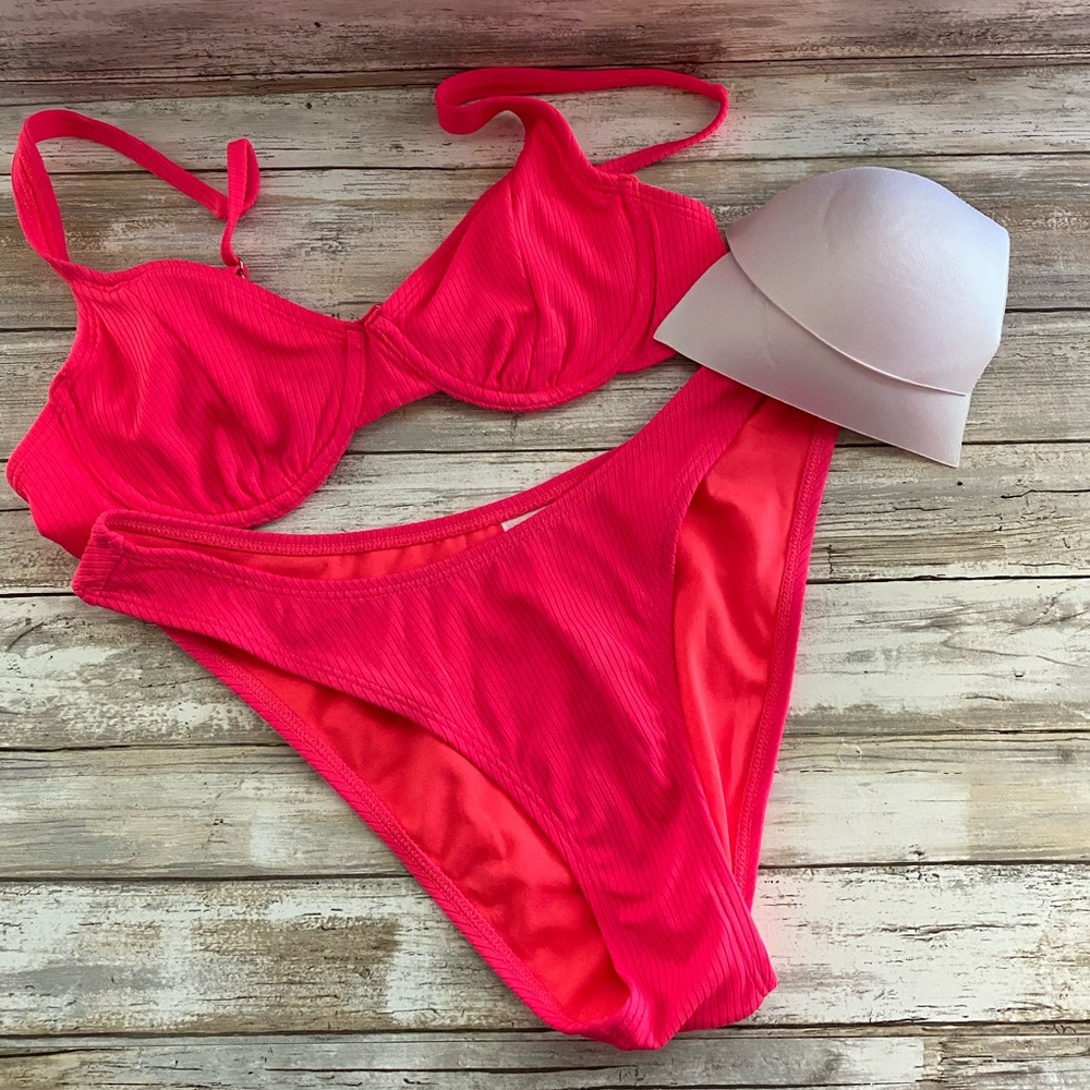 Ribbed High Leg Underwire Bikini NWOT